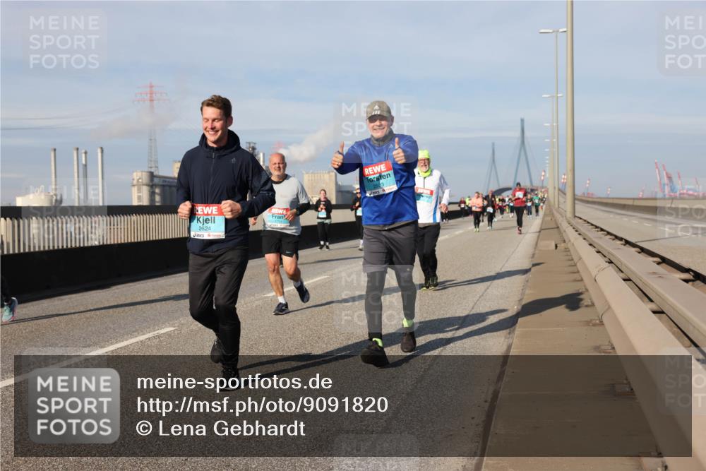 03.10.2025 - Köhlbrandbrückenlauf Lena Gebhardt http://msf.ph/oto/9091820 03.10.2025 10:08:04 Position 2 2624 meine-sportfotos.de
