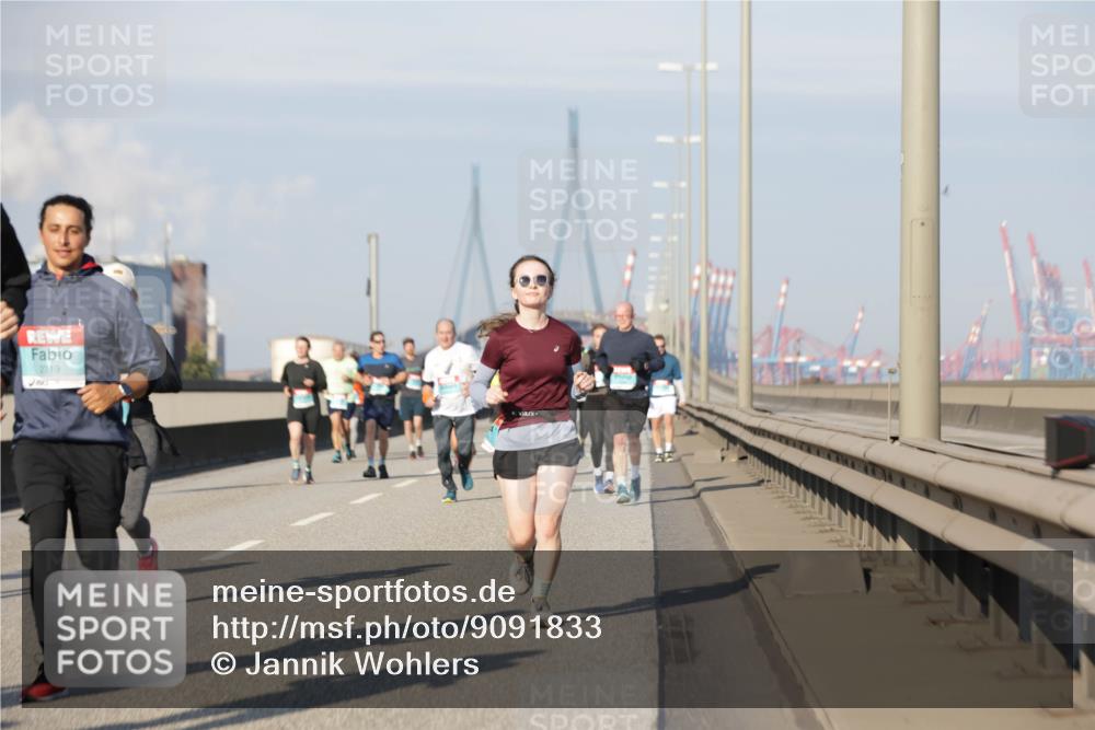 03.10.2025 - Köhlbrandbrückenlauf Jannik Wohlers http://msf.ph/oto/9091833 03.10.2025 09:59:41 Position 3 2719 meine-sportfotos.de