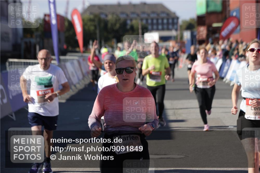 03.10.2025 - Köhlbrandbrückenlauf Jannik Wohlers http://msf.ph/oto/9091849 03.10.2025 13:19:54 Ziel 4376, 4539, 4721, 5047, 5059, 5656, 5657, 5658, 5704, 5841, 6068, 6414, 6509, 6567, 6568, 6660, 6663, 6730 meine-sportfotos.de