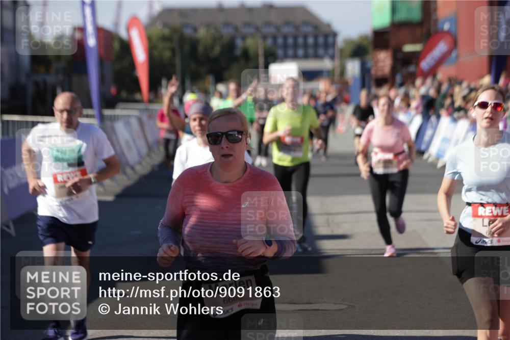 03.10.2025 - Köhlbrandbrückenlauf Jannik Wohlers http://msf.ph/oto/9091863 03.10.2025 13:19:54 Ziel 4376, 4539, 4721, 5047, 5059, 5656, 5657, 5658, 5704, 5841, 6068, 6414, 6509, 6567, 6568, 6660, 6663, 6730 meine-sportfotos.de
