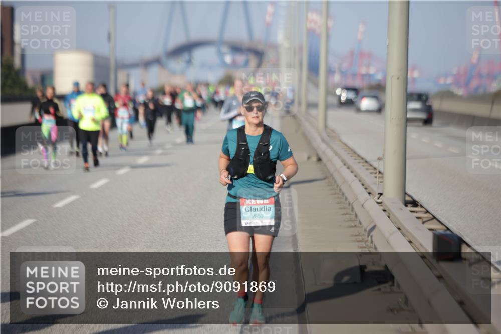 03.10.2025 - Köhlbrandbrückenlauf Jannik Wohlers http://msf.ph/oto/9091869 03.10.2025 10:11:25 Position 3 2830 meine-sportfotos.de