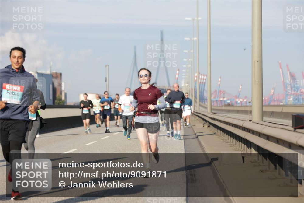 03.10.2025 - Köhlbrandbrückenlauf Jannik Wohlers http://msf.ph/oto/9091871 03.10.2025 09:59:42 Position 3 2719 meine-sportfotos.de