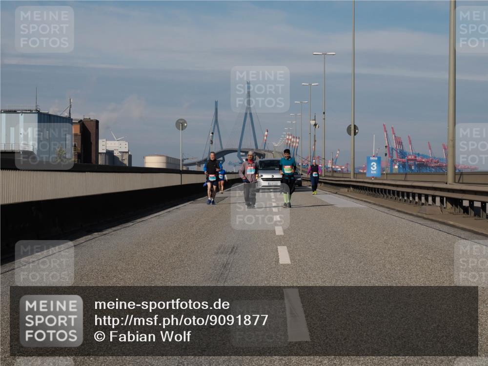 03.10.2025 - Köhlbrandbrückenlauf Fabian Wolf http://msf.ph/oto/9091877 03.10.2025 10:28:03 Position 3  meine-sportfotos.de
