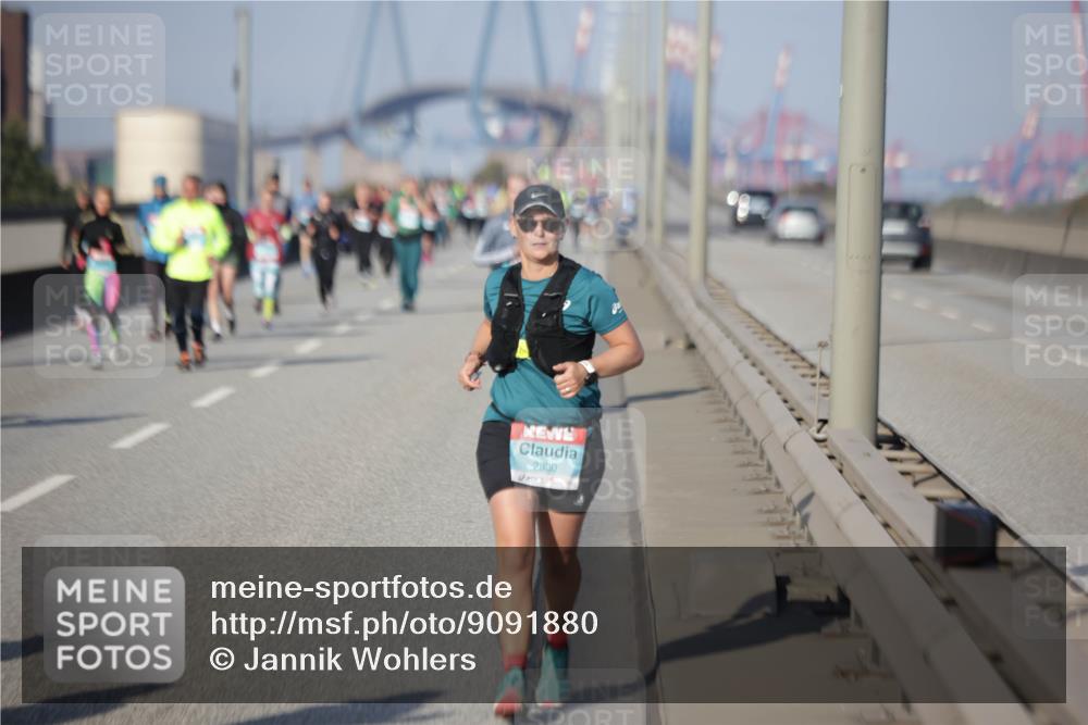 03.10.2025 - Köhlbrandbrückenlauf Jannik Wohlers http://msf.ph/oto/9091880 03.10.2025 10:11:25 Position 3 2830 meine-sportfotos.de