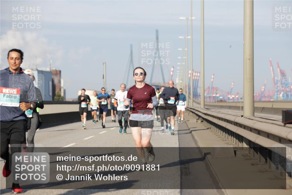 03.10.2025 - Köhlbrandbrückenlauf Jannik Wohlers http://msf.ph/oto/9091881 03.10.2025 09:59:42 Position 3 2719 meine-sportfotos.de