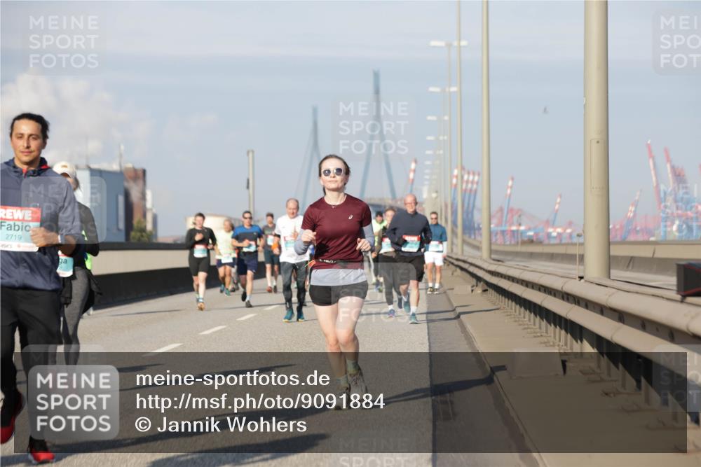03.10.2025 - Köhlbrandbrückenlauf Jannik Wohlers http://msf.ph/oto/9091884 03.10.2025 09:59:42 Position 3 2719 meine-sportfotos.de