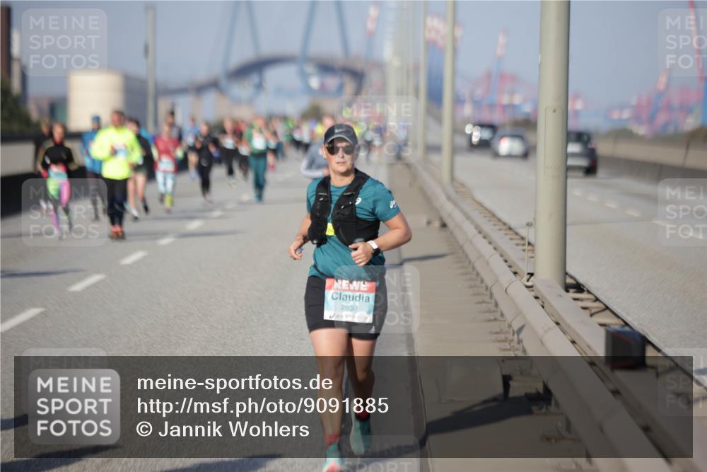 03.10.2025 - Köhlbrandbrückenlauf Jannik Wohlers http://msf.ph/oto/9091885 03.10.2025 10:11:25 Position 3 2830 meine-sportfotos.de