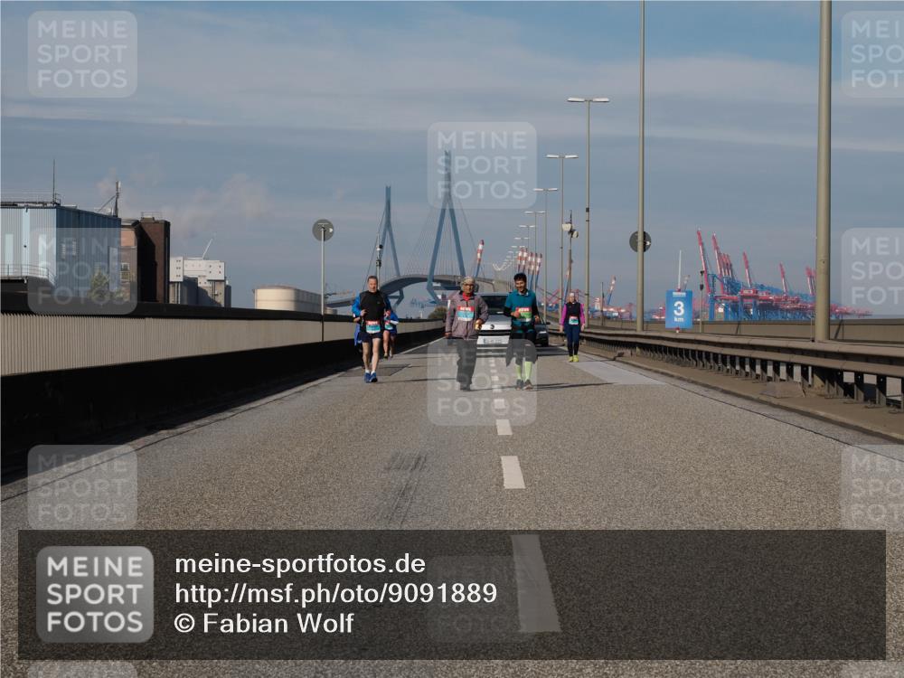 03.10.2025 - Köhlbrandbrückenlauf Fabian Wolf http://msf.ph/oto/9091889 03.10.2025 10:28:05 Position 3 3 meine-sportfotos.de