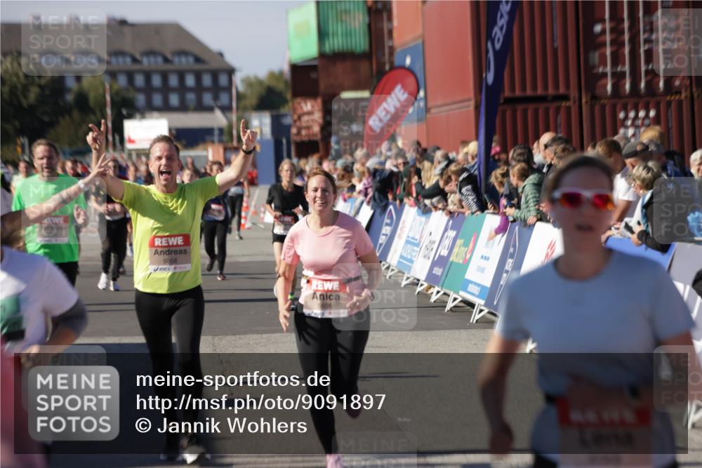 03.10.2025 - Köhlbrandbrückenlauf Jannik Wohlers http://msf.ph/oto/9091897 03.10.2025 13:19:55 Ziel 4376, 4539, 4721, 5059, 5656, 5657, 5658, 5704, 5841, 6068, 6414, 6509, 6567, 6568, 6660, 6663, 6730 meine-sportfotos.de