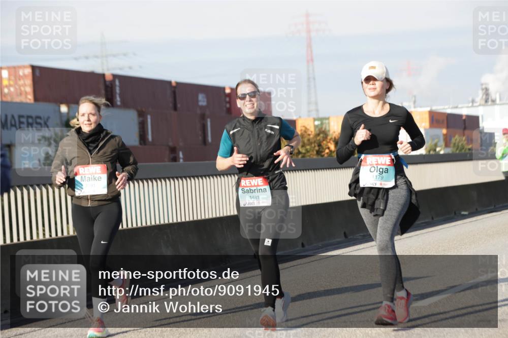 03.10.2025 - Köhlbrandbrückenlauf Jannik Wohlers http://msf.ph/oto/9091945 03.10.2025 09:59:44 Position 3 3191, 1481, 1179 meine-sportfotos.de