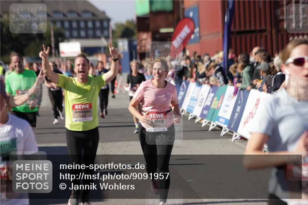 03.10.2025 - Köhlbrandbrückenlauf Jannik Wohlers http://msf.ph/oto/9091957 03.10.2025 13:19:55 Ziel 4376, 4539, 4721, 5059, 5656, 5657, 5658, 5704, 5841, 6068, 6414, 6509, 6567, 6568, 6660, 6663, 6730 meine-sportfotos.de