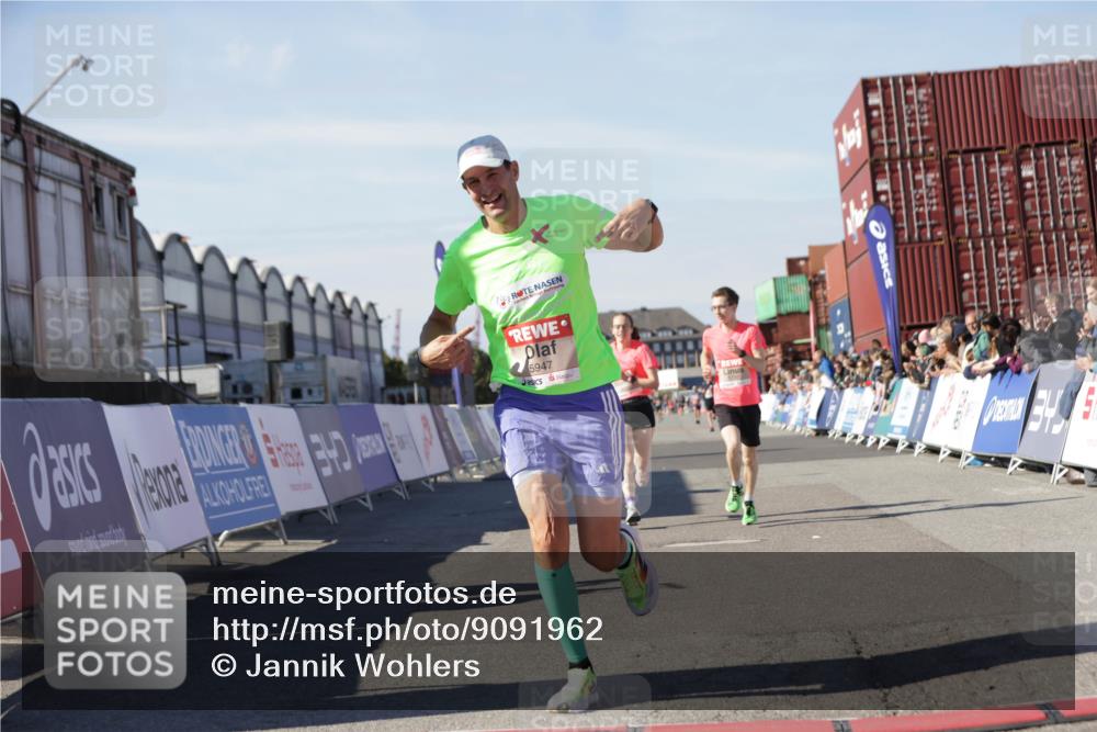 03.10.2025 - Köhlbrandbrückenlauf Jannik Wohlers http://msf.ph/oto/9091962 03.10.2025 12:54:03 Ziel 4030, 5710, 5947, 6002, 6200, 6817 meine-sportfotos.de