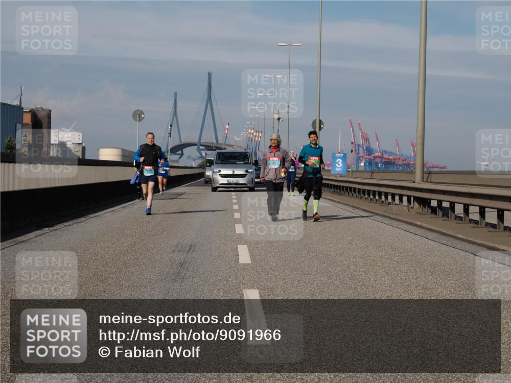 03.10.2025 - Köhlbrandbrückenlauf Fabian Wolf http://msf.ph/oto/9091966 03.10.2025 10:28:08 Position 3  meine-sportfotos.de