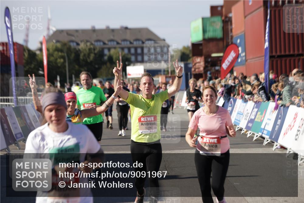 03.10.2025 - Köhlbrandbrückenlauf Jannik Wohlers http://msf.ph/oto/9091967 03.10.2025 13:19:56 Ziel 4376, 4539, 4721, 5059, 5656, 5657, 5658, 5704, 5841, 6068, 6414, 6567, 6568, 6660, 6663, 6730 meine-sportfotos.de