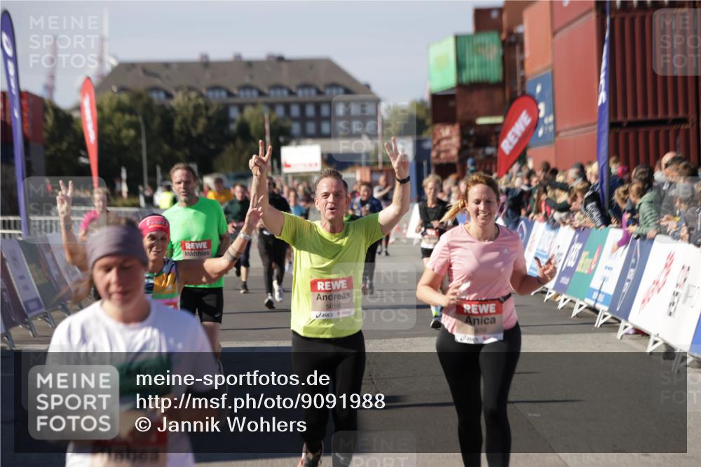 03.10.2025 - Köhlbrandbrückenlauf Jannik Wohlers http://msf.ph/oto/9091988 03.10.2025 13:19:56 Ziel 4376, 4539, 4721, 5059, 5656, 5657, 5658, 5704, 5841, 6068, 6414, 6567, 6568, 6660, 6663, 6730 meine-sportfotos.de