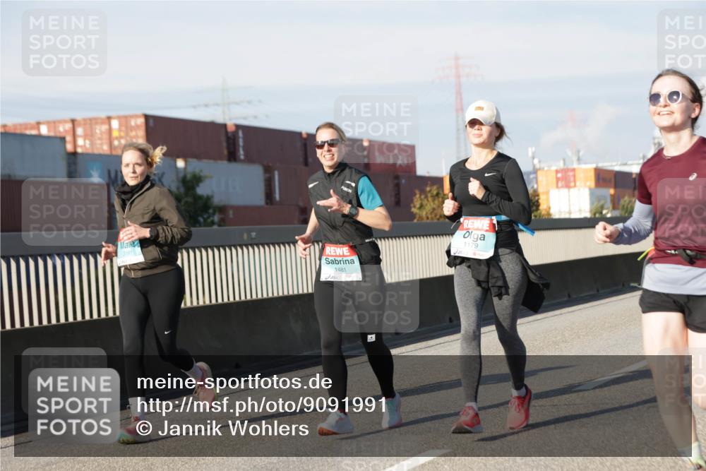 03.10.2025 - Köhlbrandbrückenlauf Jannik Wohlers http://msf.ph/oto/9091991 03.10.2025 09:59:44 Position 3 191, 1481, 1179 meine-sportfotos.de