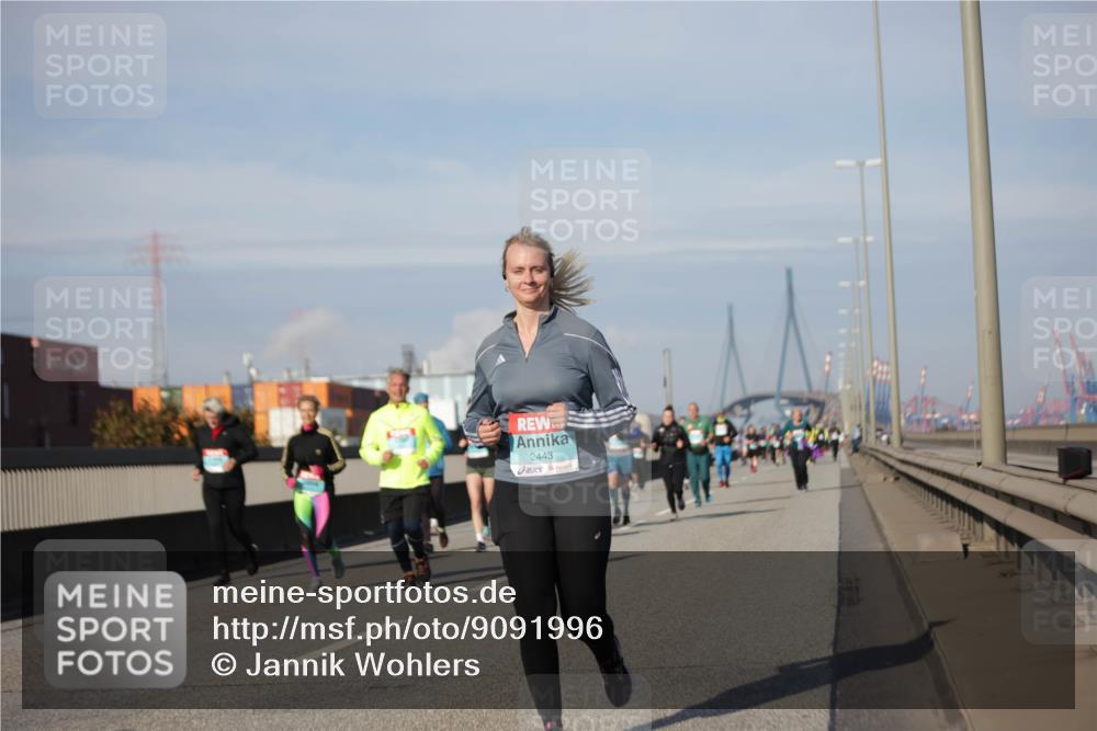 03.10.2025 - Köhlbrandbrückenlauf Jannik Wohlers http://msf.ph/oto/9091996 03.10.2025 10:11:35 Position 3 2443 meine-sportfotos.de