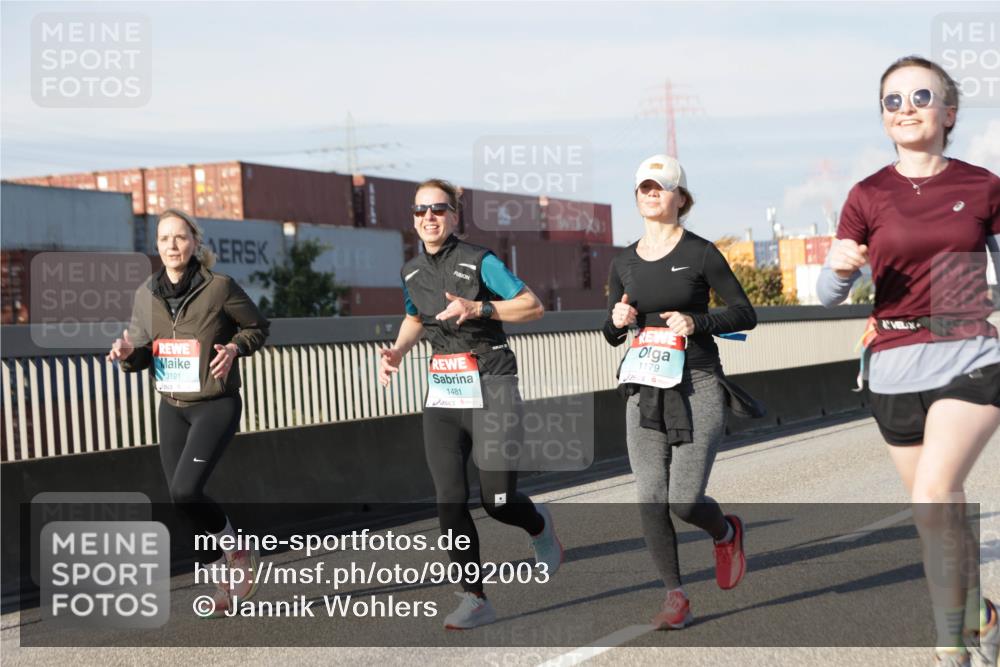 03.10.2025 - Köhlbrandbrückenlauf Jannik Wohlers http://msf.ph/oto/9092003 03.10.2025 09:59:45 Position 3 0100, 3191, 1481, 1179 meine-sportfotos.de