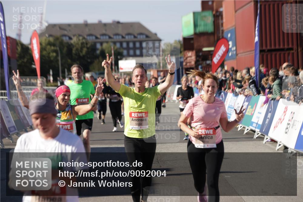 03.10.2025 - Köhlbrandbrückenlauf Jannik Wohlers http://msf.ph/oto/9092004 03.10.2025 13:19:56 Ziel 4376, 4539, 4721, 5059, 5656, 5657, 5658, 5704, 5841, 6068, 6414, 6567, 6568, 6660, 6663, 6730 meine-sportfotos.de