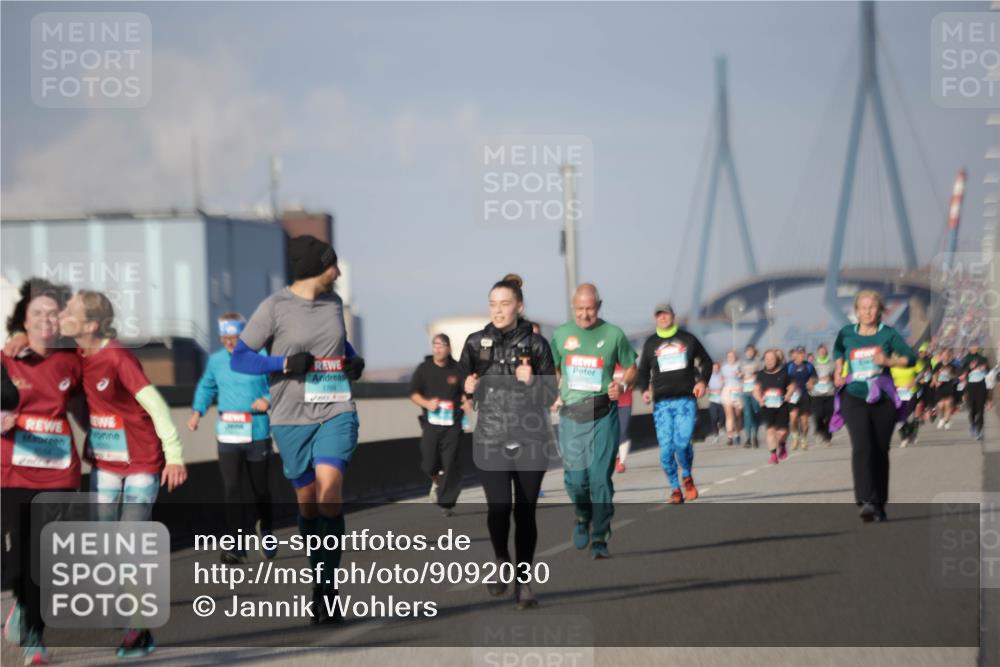 03.10.2025 - Köhlbrandbrückenlauf Jannik Wohlers http://msf.ph/oto/9092030 03.10.2025 10:11:37 Position 3  meine-sportfotos.de