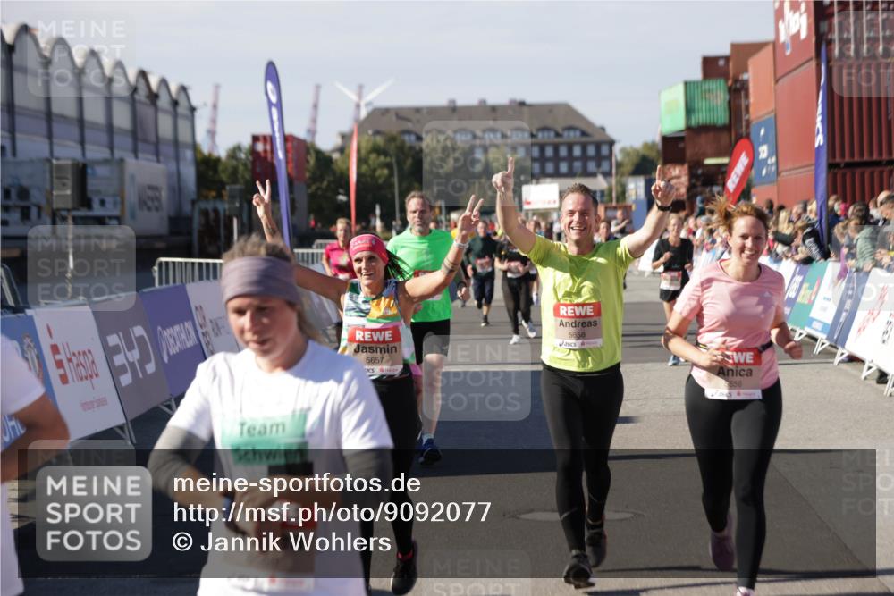 03.10.2025 - Köhlbrandbrückenlauf Jannik Wohlers http://msf.ph/oto/9092077 03.10.2025 13:19:57 Ziel 4376, 4433, 4539, 4721, 5059, 5656, 5657, 5658, 5704, 5841, 6068, 6414, 6567, 6568, 6660, 6663, 6730 meine-sportfotos.de