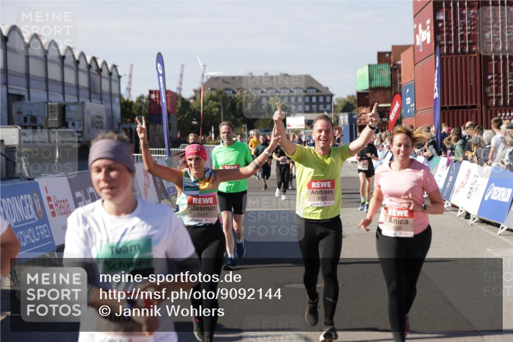 03.10.2025 - Köhlbrandbrückenlauf Jannik Wohlers http://msf.ph/oto/9092144 03.10.2025 13:19:57 Ziel 4376, 4433, 4539, 4721, 5059, 5656, 5657, 5658, 5704, 5841, 6068, 6414, 6567, 6568, 6660, 6663, 6730 meine-sportfotos.de