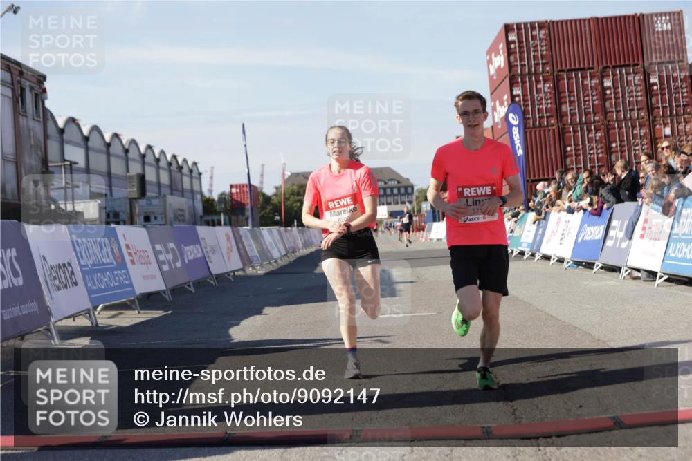 03.10.2025 - Köhlbrandbrückenlauf Jannik Wohlers http://msf.ph/oto/9092147 03.10.2025 12:54:05 Ziel 4030, 5710, 5947, 6002, 6200, 6817 meine-sportfotos.de