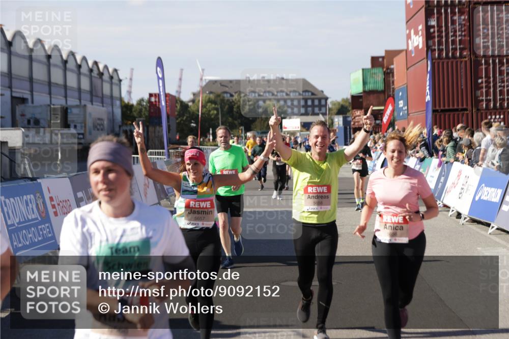 03.10.2025 - Köhlbrandbrückenlauf Jannik Wohlers http://msf.ph/oto/9092152 03.10.2025 13:19:57 Ziel 4376, 4433, 4539, 4721, 5059, 5656, 5657, 5658, 5704, 5841, 6068, 6414, 6567, 6568, 6660, 6663, 6730 meine-sportfotos.de