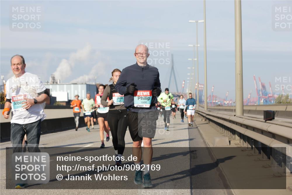 03.10.2025 - Köhlbrandbrückenlauf Jannik Wohlers http://msf.ph/oto/9092169 03.10.2025 09:59:50 Position 3 2056, 1666 meine-sportfotos.de