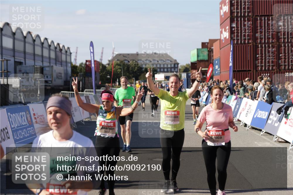 03.10.2025 - Köhlbrandbrückenlauf Jannik Wohlers http://msf.ph/oto/9092190 03.10.2025 13:19:58 Ziel 4376, 4433, 4539, 4721, 5059, 5175, 5656, 5657, 5658, 5704, 5841, 6068, 6414, 6567, 6568, 6649, 6660, 6663, 6730 meine-sportfotos.de