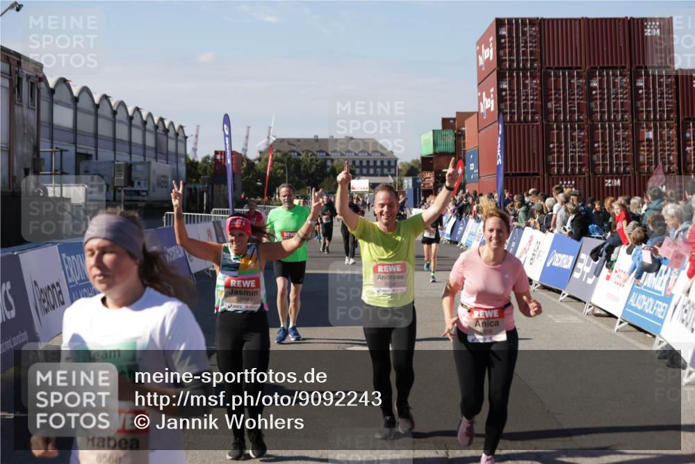 03.10.2025 - Köhlbrandbrückenlauf Jannik Wohlers http://msf.ph/oto/9092243 03.10.2025 13:19:58 Ziel 4376, 4433, 4539, 4721, 5059, 5175, 5656, 5657, 5658, 5704, 5841, 6068, 6414, 6567, 6568, 6649, 6660, 6663, 6730 meine-sportfotos.de