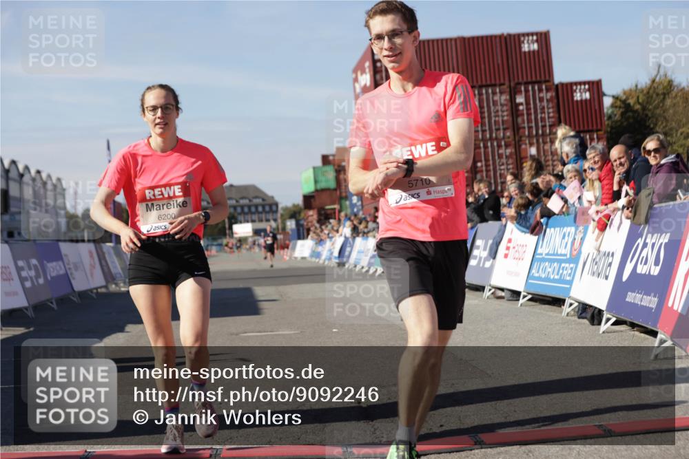 03.10.2025 - Köhlbrandbrückenlauf Jannik Wohlers http://msf.ph/oto/9092246 03.10.2025 12:54:05 Ziel 4030, 5710, 5947, 6002, 6200, 6817 meine-sportfotos.de