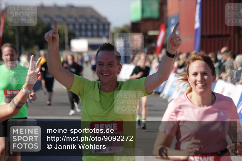 03.10.2025 - Köhlbrandbrückenlauf Jannik Wohlers http://msf.ph/oto/9092272 03.10.2025 13:19:58 Ziel 4376, 4433, 4539, 4721, 5059, 5175, 5656, 5657, 5658, 5704, 5841, 6068, 6414, 6567, 6568, 6649, 6660, 6663, 6730 meine-sportfotos.de