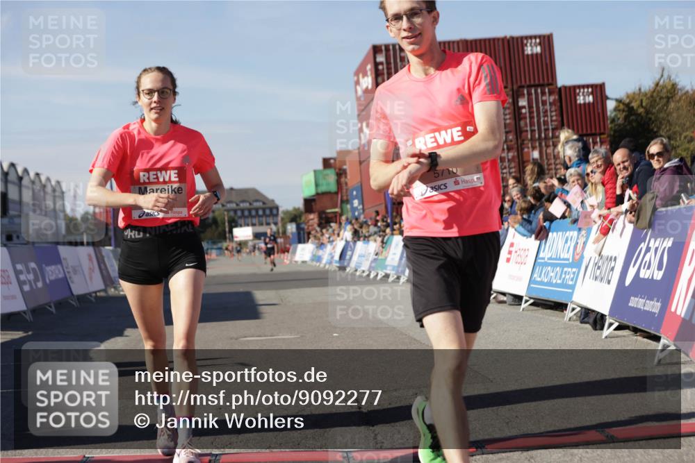 03.10.2025 - Köhlbrandbrückenlauf Jannik Wohlers http://msf.ph/oto/9092277 03.10.2025 12:54:06 Ziel 4030, 5710, 5947, 6002, 6200, 6817 meine-sportfotos.de