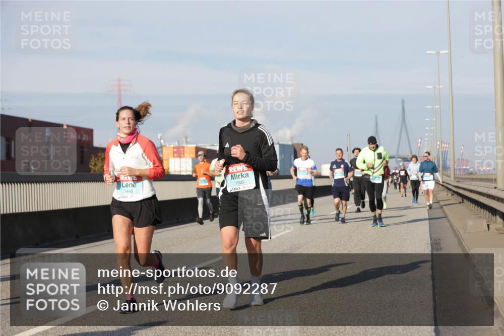 03.10.2025 - Köhlbrandbrückenlauf Jannik Wohlers http://msf.ph/oto/9092287 03.10.2025 09:59:53 Position 3 1446, 1529 meine-sportfotos.de