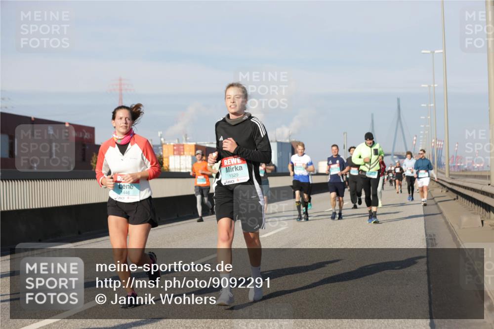 03.10.2025 - Köhlbrandbrückenlauf Jannik Wohlers http://msf.ph/oto/9092291 03.10.2025 09:59:53 Position 3 446, 1529 meine-sportfotos.de