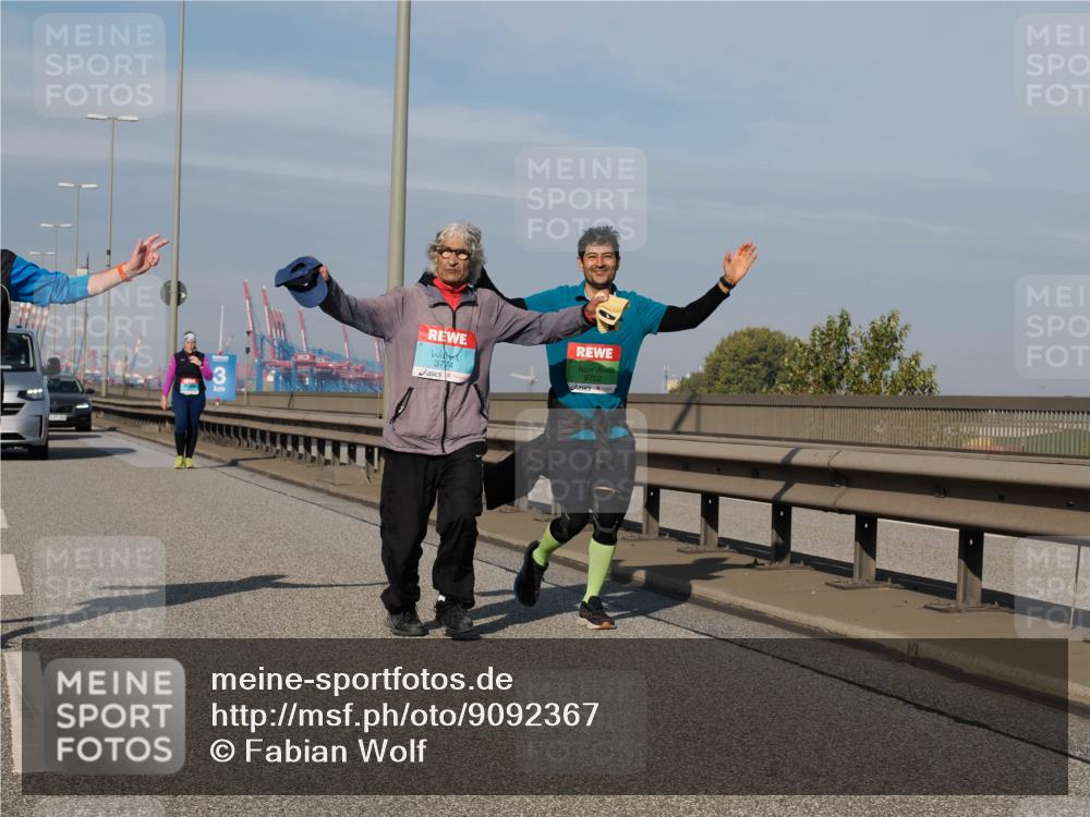 03.10.2025 - Köhlbrandbrückenlauf Fabian Wolf http://msf.ph/oto/9092367 03.10.2025 10:28:15 Position 3 3, 3774, 9702 meine-sportfotos.de
