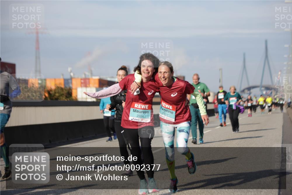 03.10.2025 - Köhlbrandbrückenlauf Jannik Wohlers http://msf.ph/oto/9092377 03.10.2025 10:11:42 Position 3 2554, 2533 meine-sportfotos.de