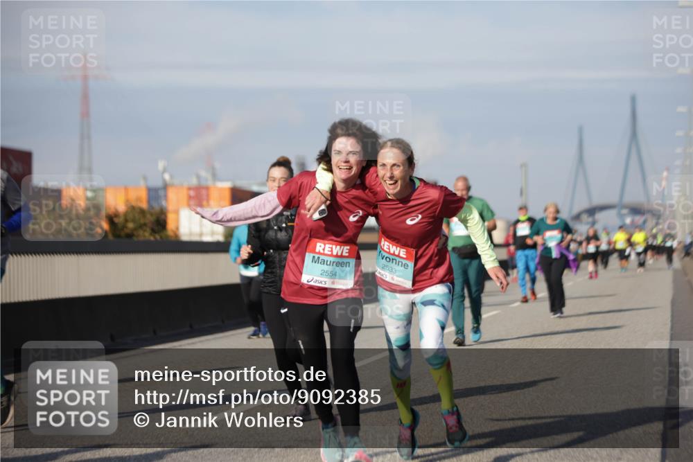 03.10.2025 - Köhlbrandbrückenlauf Jannik Wohlers http://msf.ph/oto/9092385 03.10.2025 10:11:42 Position 3 2554, 2533 meine-sportfotos.de