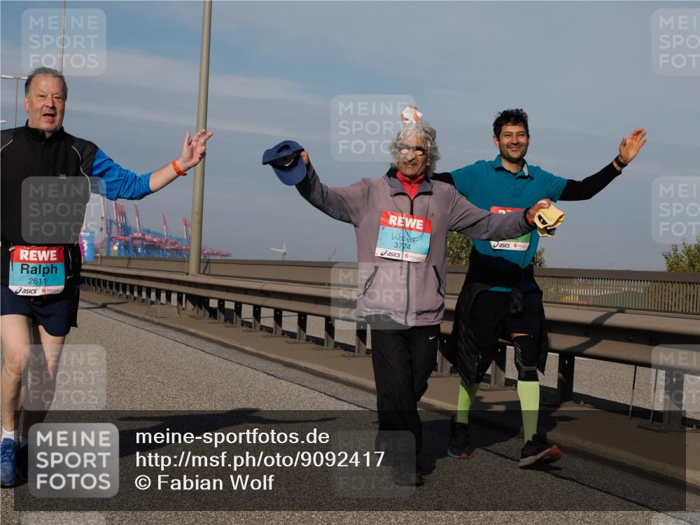 03.10.2025 - Köhlbrandbrückenlauf Fabian Wolf http://msf.ph/oto/9092417 03.10.2025 10:28:16 Position 3 2611, 3774 meine-sportfotos.de