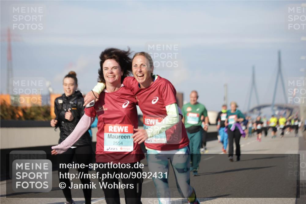 03.10.2025 - Köhlbrandbrückenlauf Jannik Wohlers http://msf.ph/oto/9092431 03.10.2025 10:11:43 Position 3 120, 2554 meine-sportfotos.de