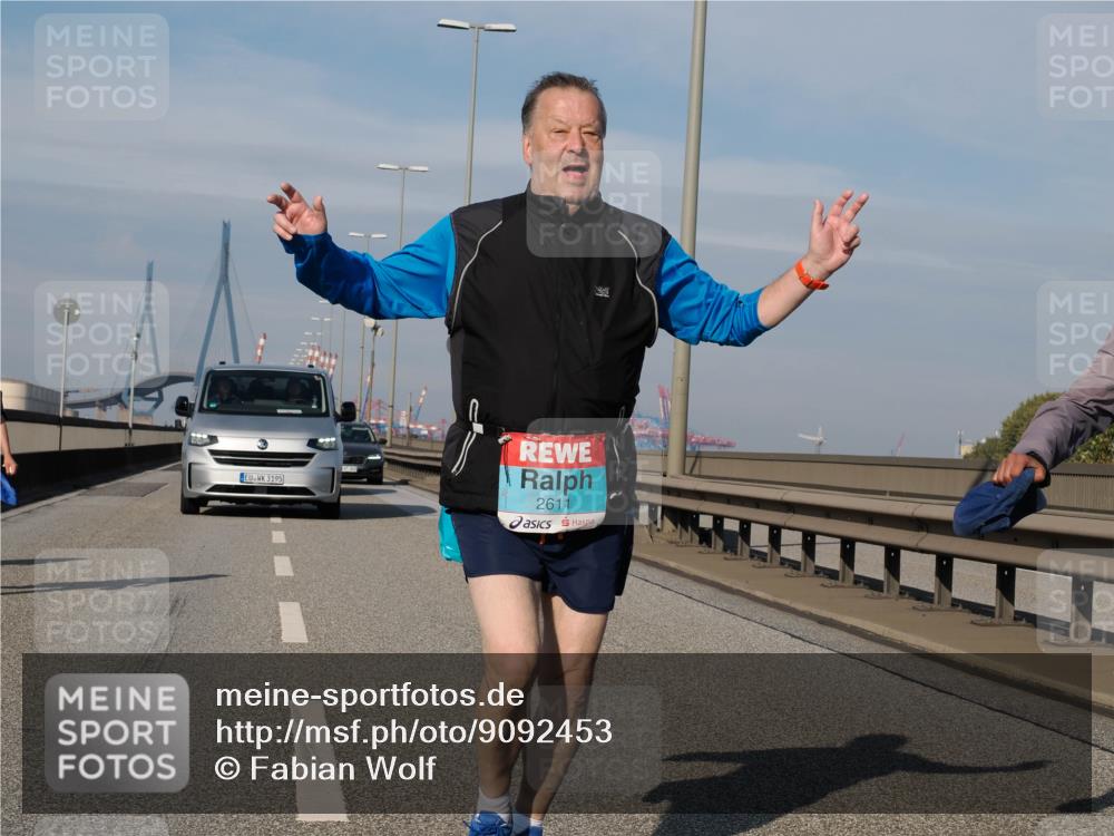 03.10.2025 - Köhlbrandbrückenlauf Fabian Wolf http://msf.ph/oto/9092453 03.10.2025 10:28:17 Position 3 3195, 2611 meine-sportfotos.de
