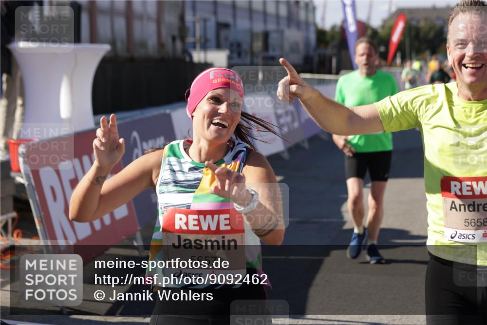 03.10.2025 - Köhlbrandbrückenlauf Jannik Wohlers http://msf.ph/oto/9092462 03.10.2025 13:20:00 Ziel 4376, 4433, 4539, 4721, 5037, 5059, 5175, 5328, 5656, 5657, 5658, 5704, 5841, 6068, 6414, 6567, 6568, 6649, 6663 meine-sportfotos.de
