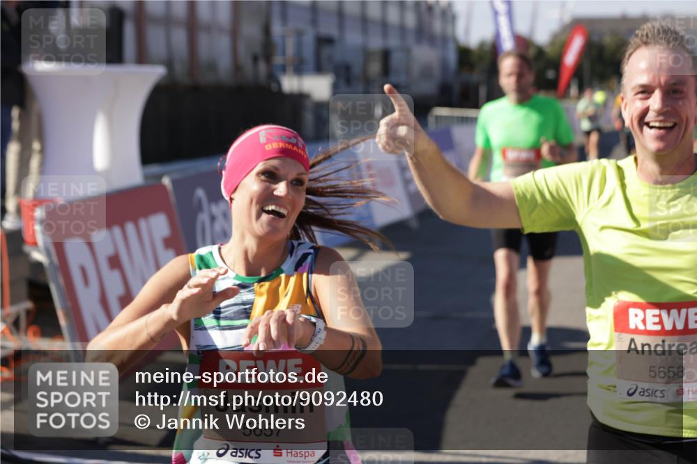 03.10.2025 - Köhlbrandbrückenlauf Jannik Wohlers http://msf.ph/oto/9092480 03.10.2025 13:20:00 Ziel 4376, 4433, 4539, 4721, 5037, 5059, 5175, 5328, 5656, 5657, 5658, 5704, 5841, 6068, 6414, 6567, 6568, 6649, 6663 meine-sportfotos.de