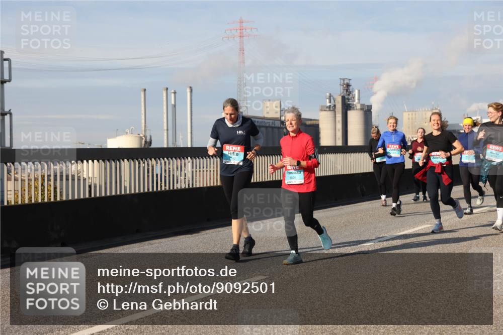 03.10.2025 - Köhlbrandbrückenlauf Lena Gebhardt http://msf.ph/oto/9092501 03.10.2025 10:08:22 Position 2 3604, 3739 meine-sportfotos.de