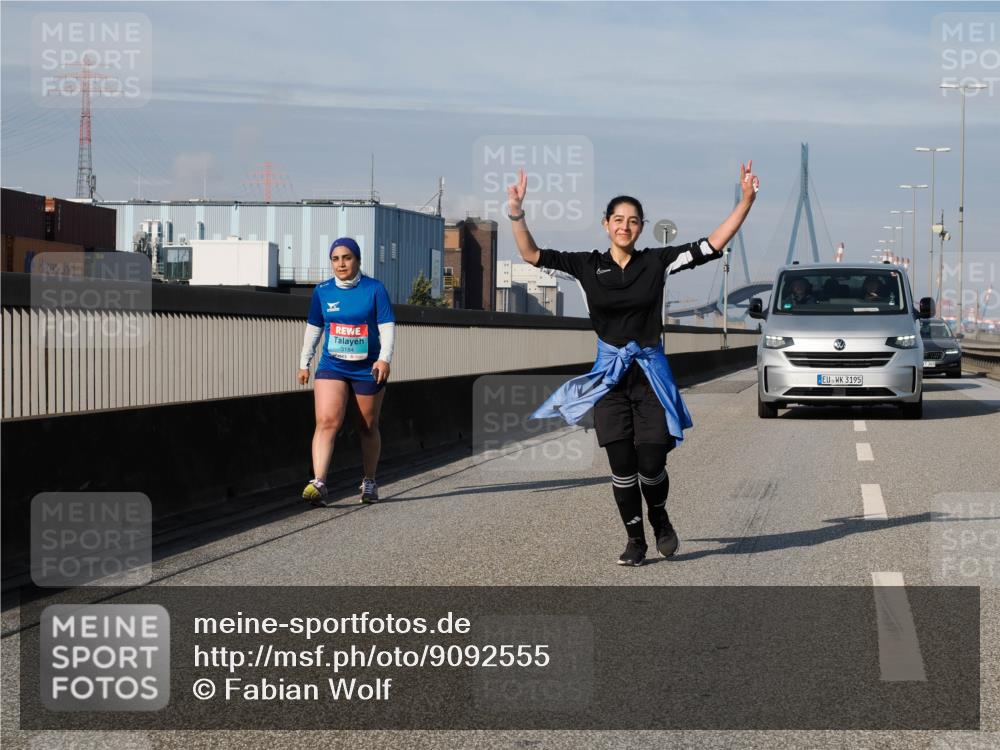 03.10.2025 - Köhlbrandbrückenlauf Fabian Wolf http://msf.ph/oto/9092555 03.10.2025 10:28:19 Position 3 3184, 3195 meine-sportfotos.de