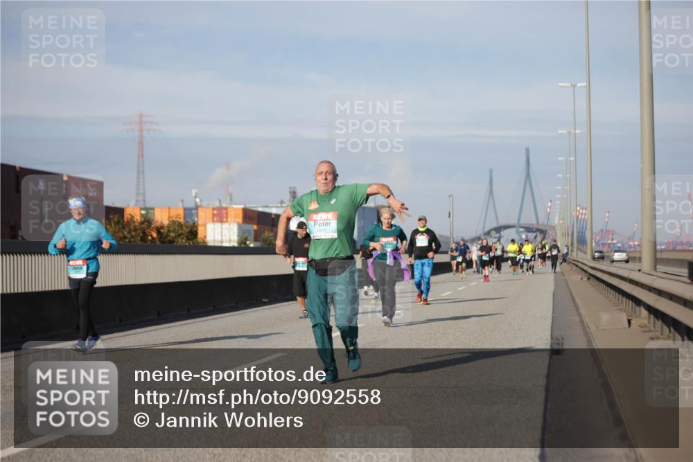 03.10.2025 - Köhlbrandbrückenlauf Jannik Wohlers http://msf.ph/oto/9092558 03.10.2025 10:11:46 Position 3 2272 meine-sportfotos.de