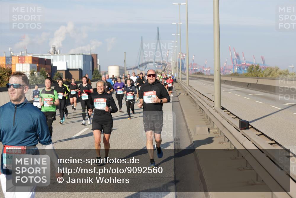 03.10.2025 - Köhlbrandbrückenlauf Jannik Wohlers http://msf.ph/oto/9092560 03.10.2025 10:00:08 Position 3 3180, 1304 meine-sportfotos.de