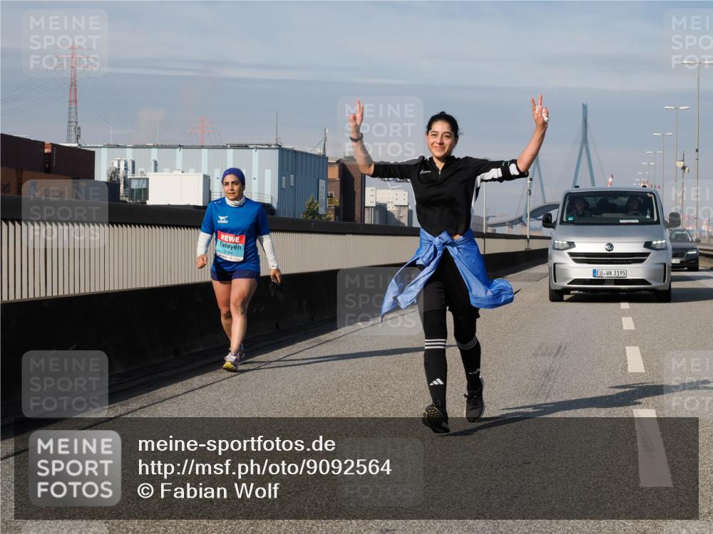 03.10.2025 - Köhlbrandbrückenlauf Fabian Wolf http://msf.ph/oto/9092564 03.10.2025 10:28:19 Position 3 3184, 3195 meine-sportfotos.de