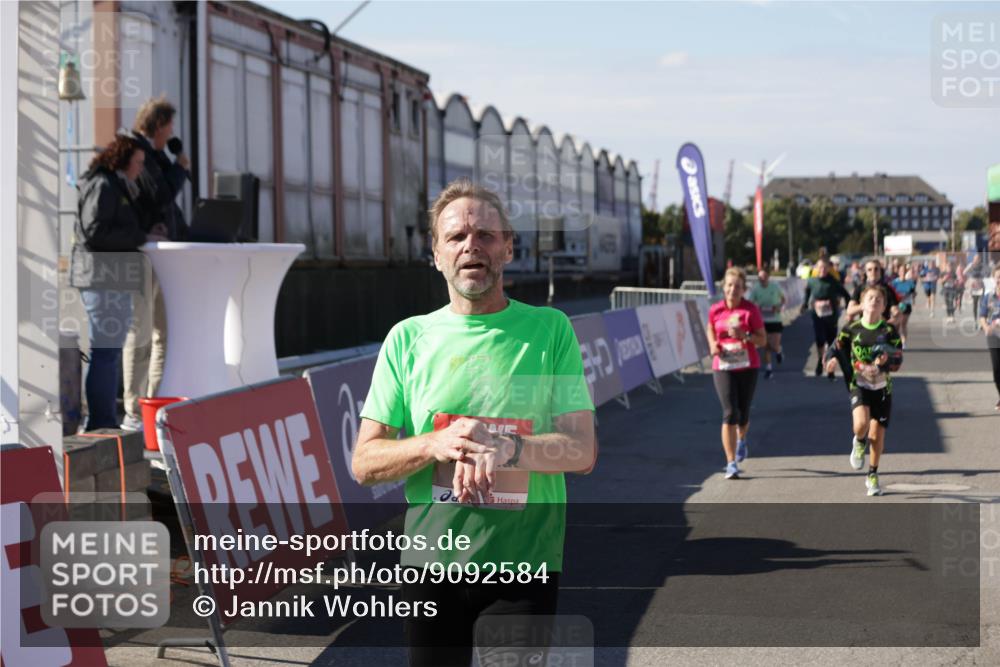 03.10.2025 - Köhlbrandbrückenlauf Jannik Wohlers http://msf.ph/oto/9092584 03.10.2025 13:20:02 Ziel 4433, 4721, 5037, 5175, 5328, 5456, 5481, 5656, 5657, 5658, 5841, 6068, 6414, 6567, 6568, 6589, 6649, 6663 meine-sportfotos.de